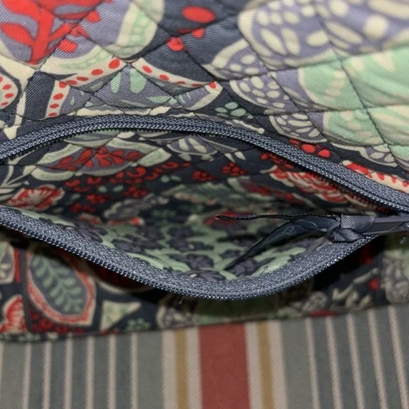 Vera Bradley Tote Bag - Picture 8 of 8